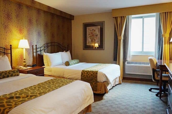 Room 7 of 27