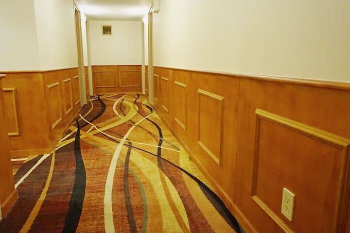 Ballroom/Hall 25 of 27