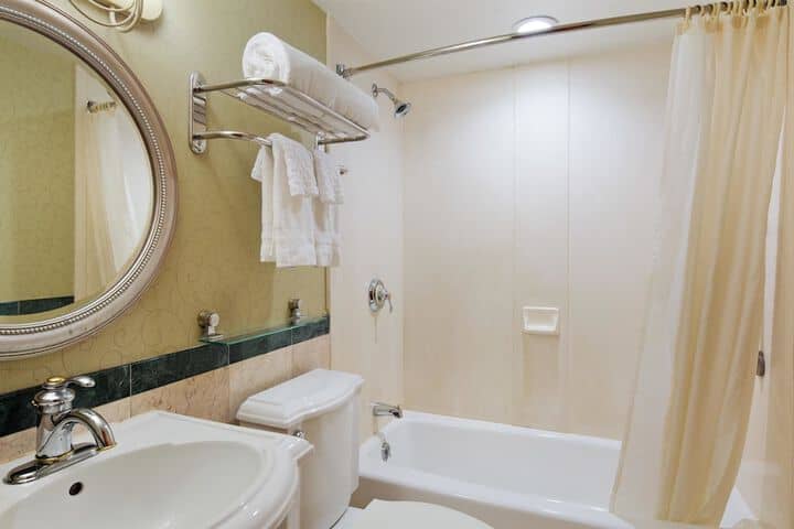 Room 15 of 27